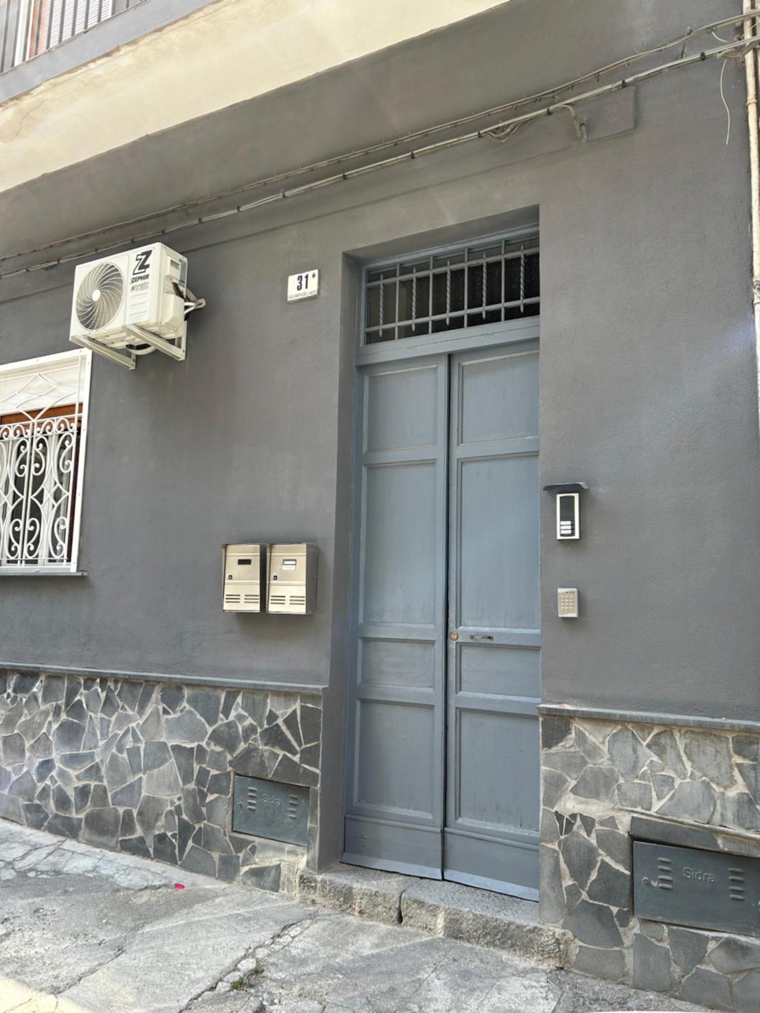 Etna Charme Apartment Catânia Exterior foto